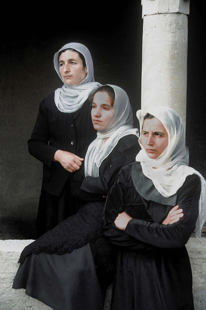 3 אלמנות מלחמה דרוזיות, בכפר שידע את מספר הנופלים הגבוה ביותר ביחס לאוכלוסייה, בית ג'אן - הירש רחל