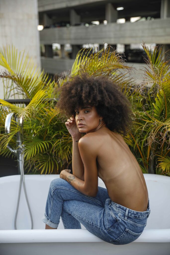 דיוקן של הדוגמנית הטרנסית דורין אדרי - גוזני מגד