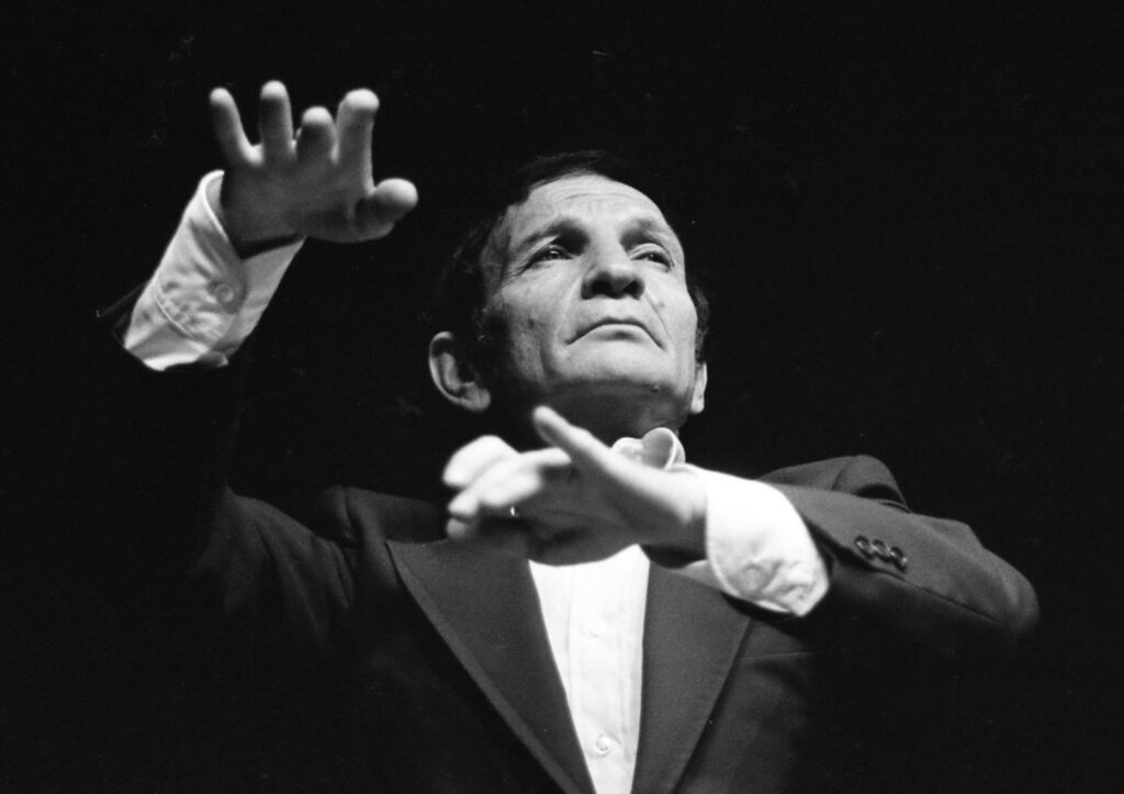 מופע אומנים לזכר בומבה צור בקאמרי, שייקה אופיר - רחמני שמואל