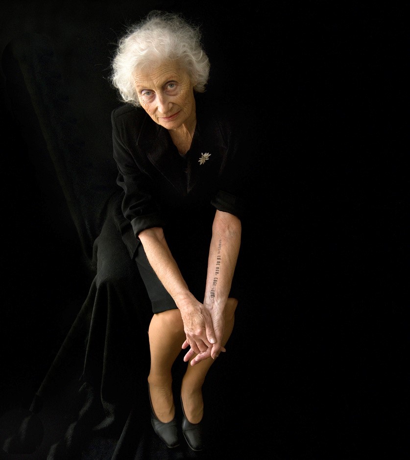 מרים עקביא, ״רק על עצמי לספר ידעתי״ - נשר איריס