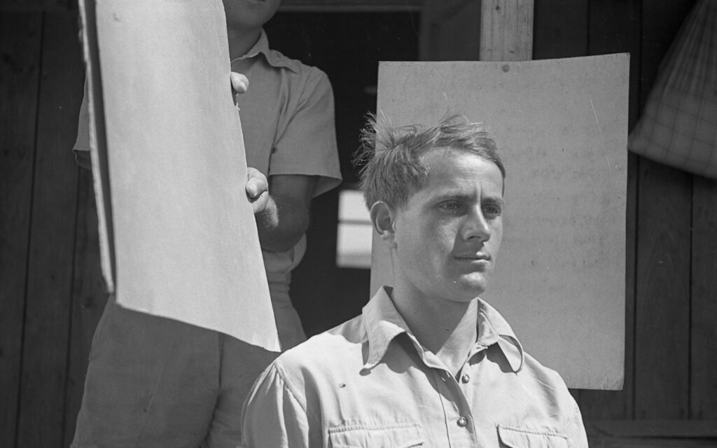 דיוקן בעזרת רפלקטורים ברוח סדרות צילומים של הלמר לסקי - אופנהיים נפתלי