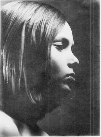 חנה - פירסט יוליאן