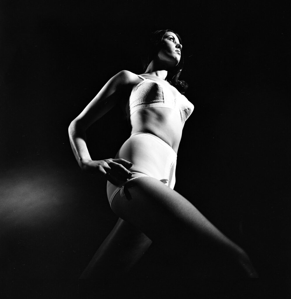 צילום הלבשה תחתונה - עשת מולה