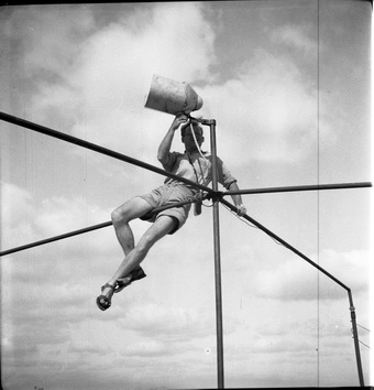 תליית פרוז'קטור - שיפטן גדעון