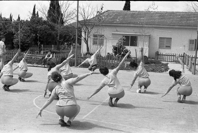 התעמלות - פרנקה קורט