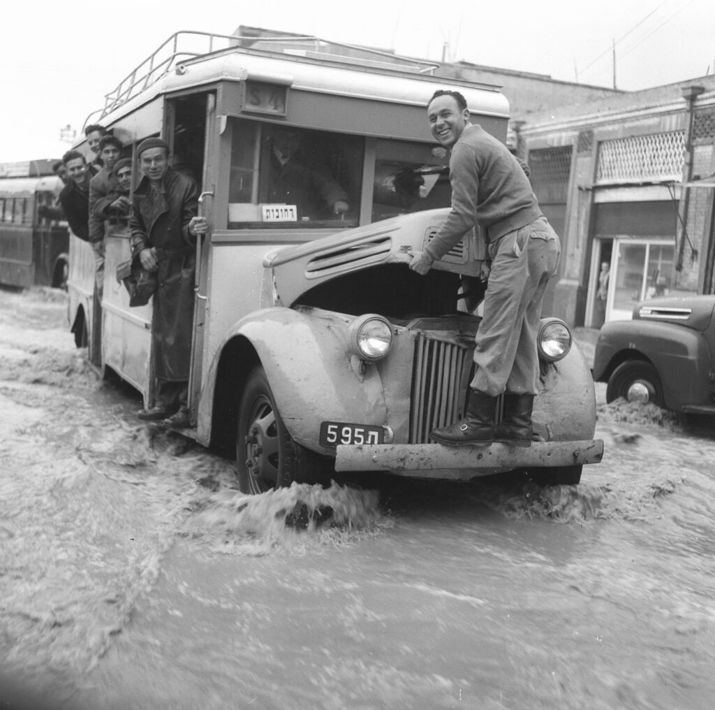 שיטפונות בתל אביב - סלומון מקסים