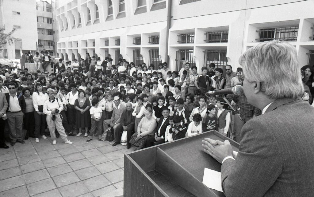 השר דוד לוי בסיור - סימיונסקי ישראל