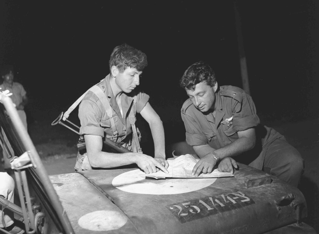 חוליית צנחנים בפעולה (יחידה 101) - קוטין אסף