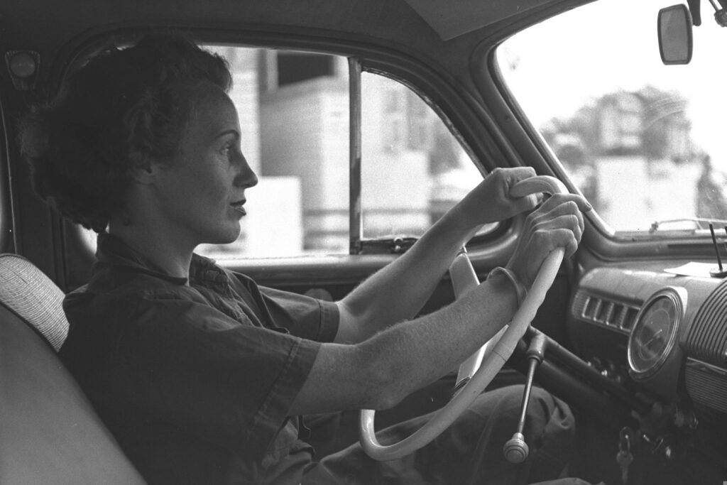 נהגת מונית תל אביבית - בראונר טדי