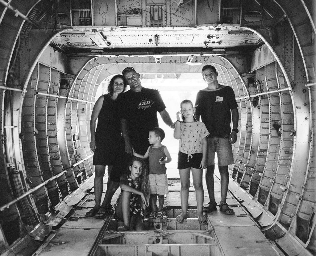 משפחת יצחקי, מטוס נורד, אבו שושה, יער מגינים, השפלה - חן יובל