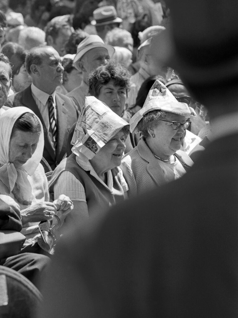 נשים בהלוויה - גרוס משה
