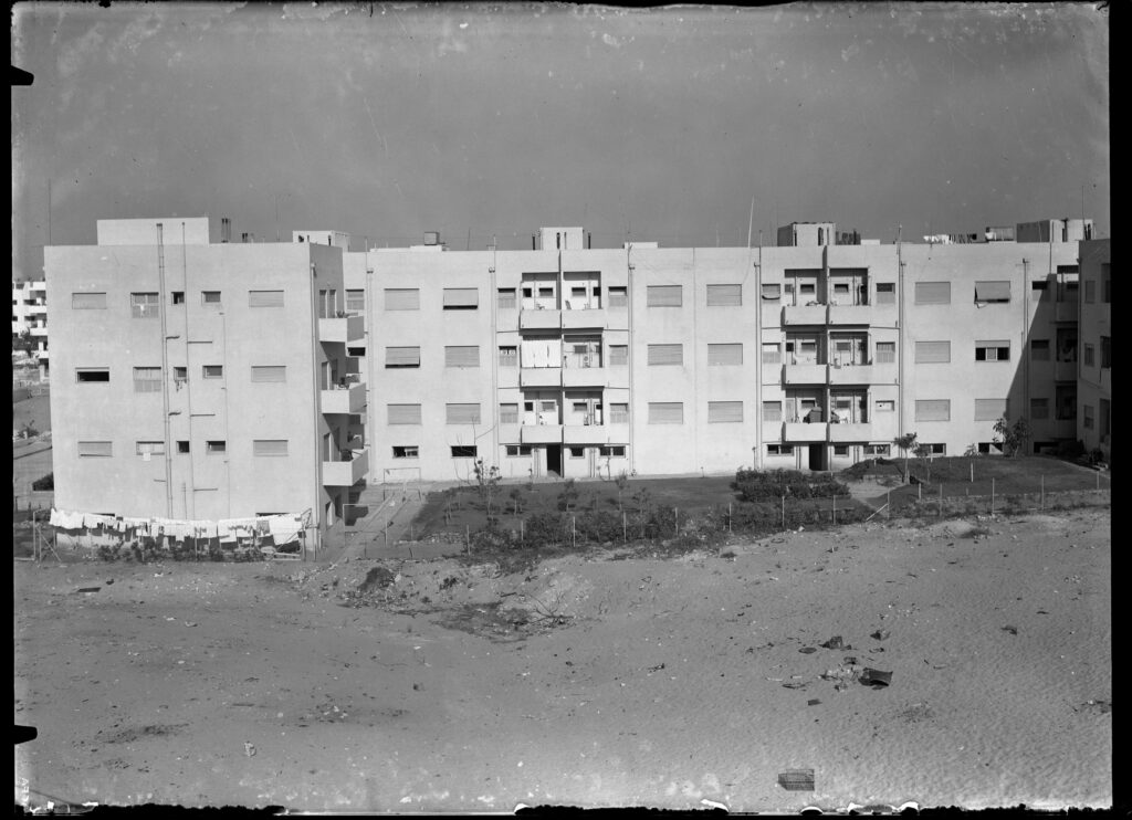 תל אביב בבנייה - קריסטלר ולטר