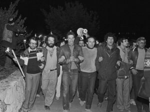 אמיל גרינצווייג בהפגנת שלום עכשיו