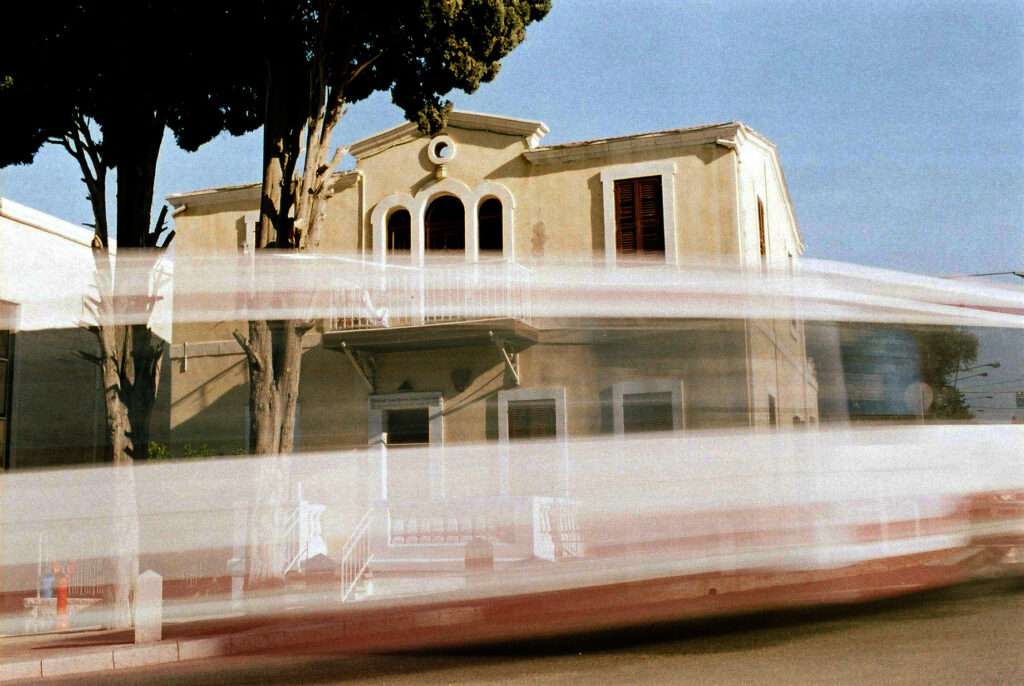 שתי שניות - רז גיא