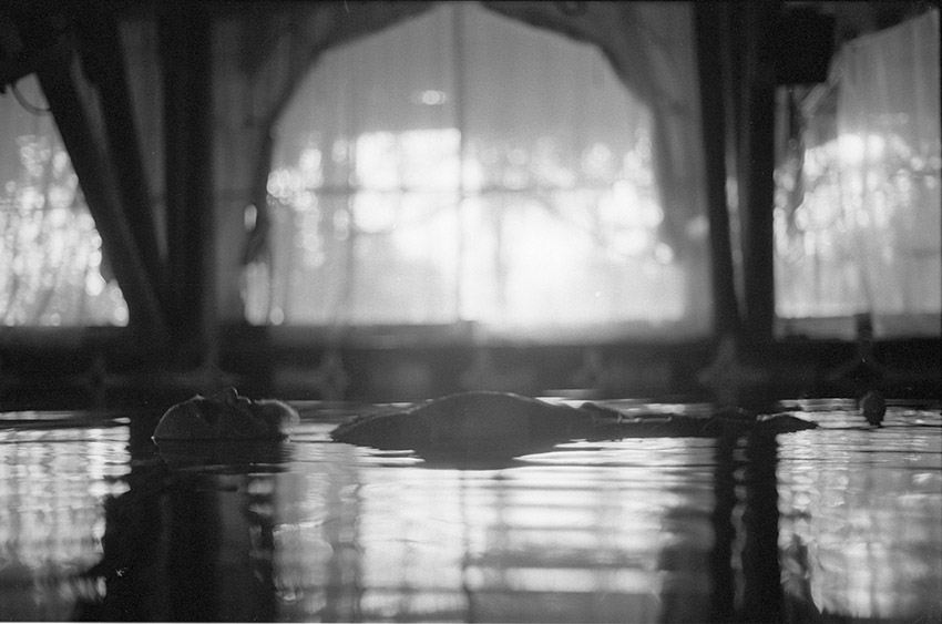 מקלחת אור, כשכמעט חצינו את הגבול לסיני - גרינבאום שירז