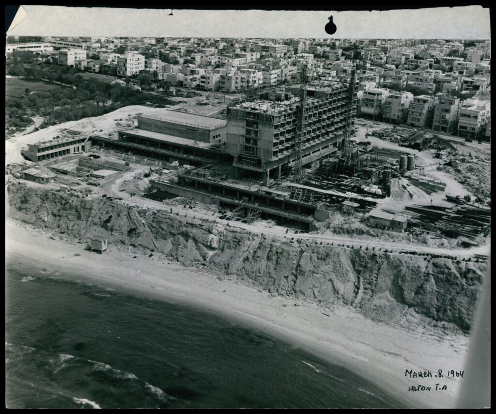 בניית מלון הילטון, תל-אביב - קמינר אליהו