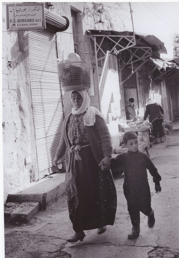 ללא כותרת - אייל שרה