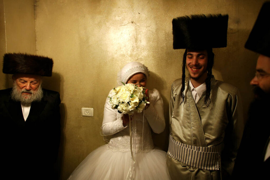 חתונת אהרון ורבקה קרוייס בשכונת מאה שערים בירושלים, 18.02.2014 - זבולון רונן