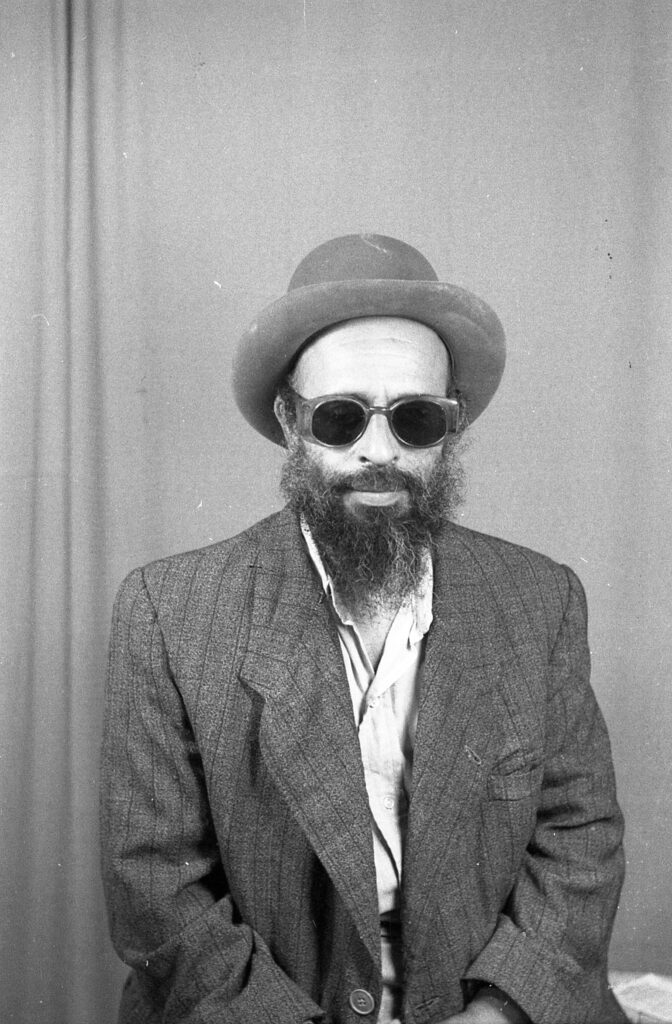 תימני עיוור בכפר אוריאל - שוסטר צבי